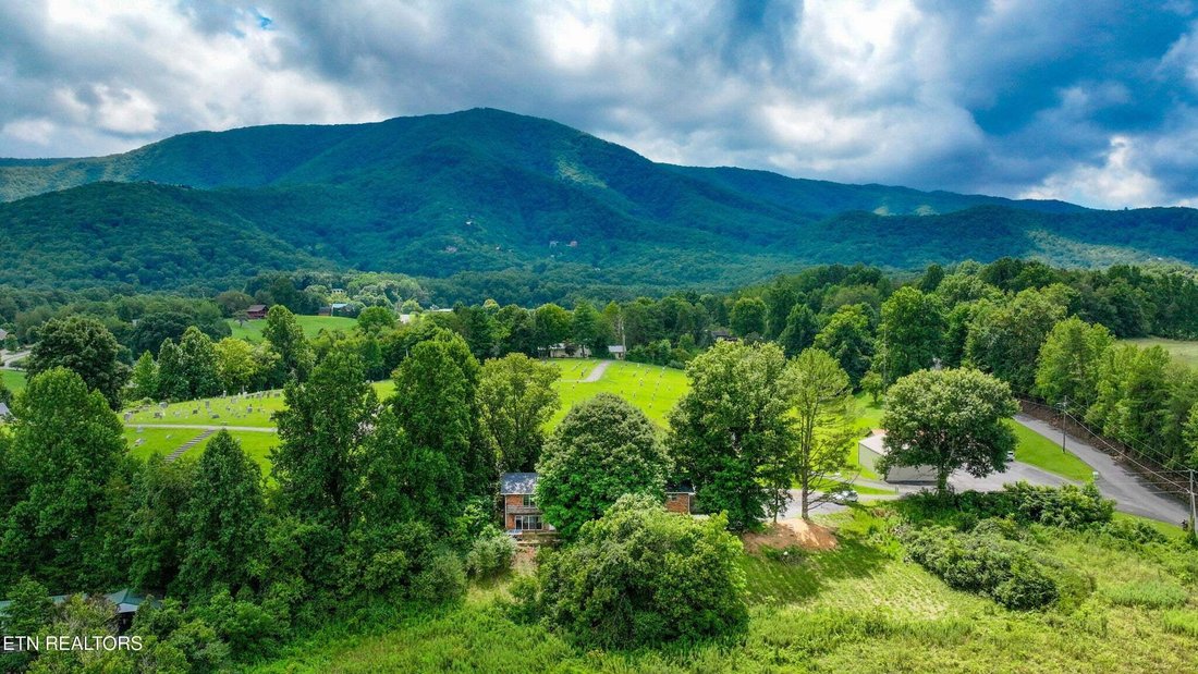 House in Sevierville, Tennessee, United States 2 - 18589529
