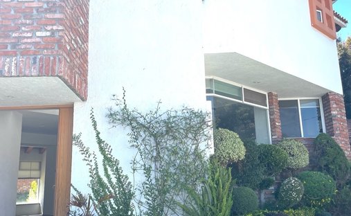House in Ciudad López Mateos, State of Mexico, Mexico 1