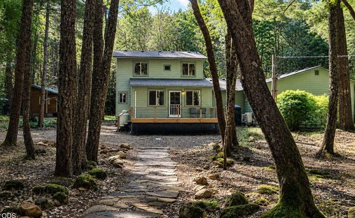 House in Cave Junction, Oregon, United States 1