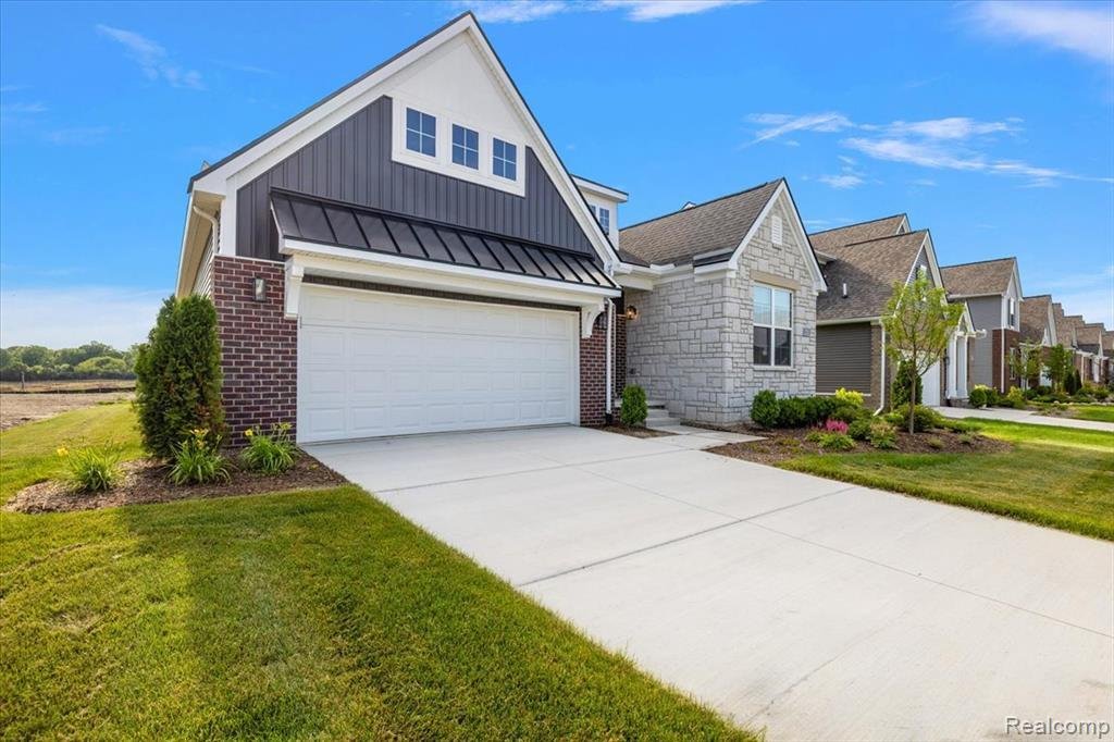 House in Wixom, Michigan, United States 3 - 18591176