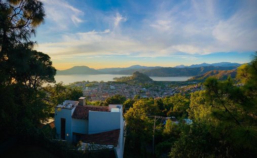 Casa en Valle de Bravo, Estado de México, México 1