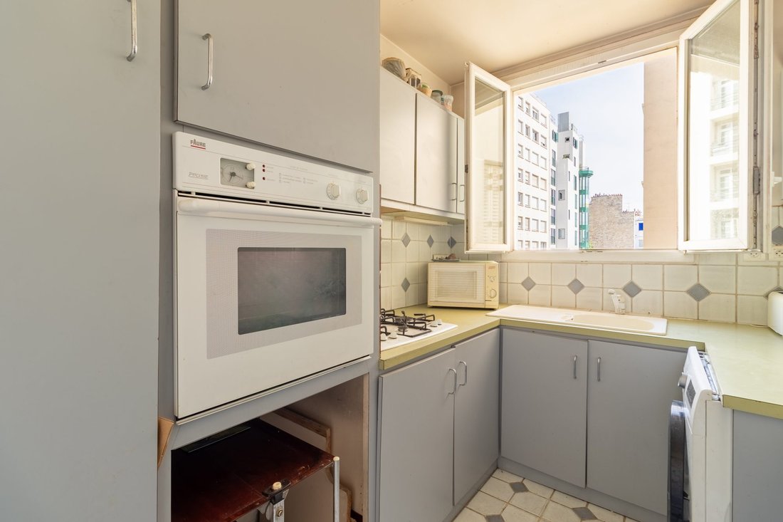 Apartment in Perouses, Paris, Ile-de-France 5 - 18593870