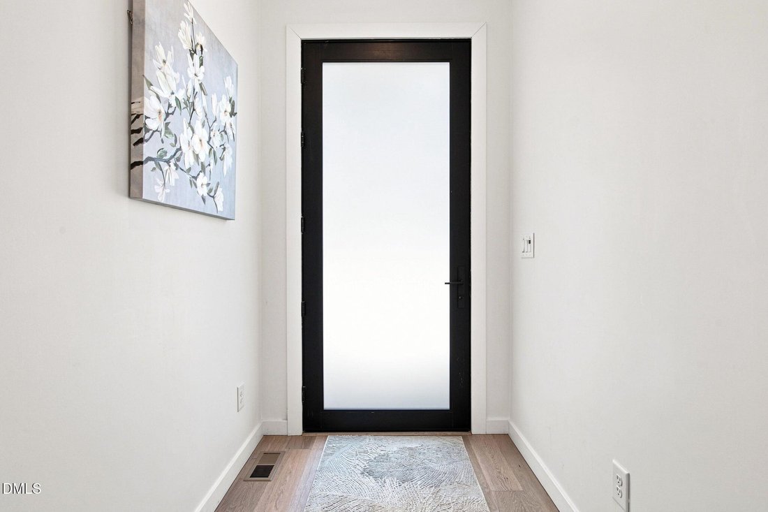 Condo in Raleigh, North Carolina, United States 2 - 18589837