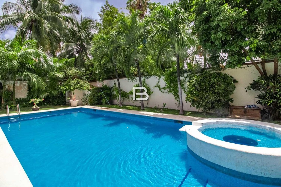 House in Alfredo V. Bonfil, Quintana Roo, Mexico 2 - 18588664