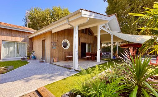 Villa in Lege Bourg, Lège-Cap-Ferret, France 1