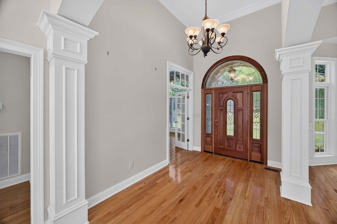 House in McMinnville, Tennessee, United States 5 - 18592103
