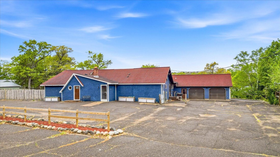 House in Siren, Wisconsin, United States 4 - 18591691