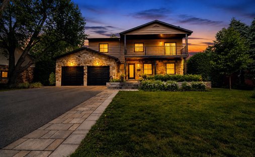 House in Rosemère, Quebec, Canada 1