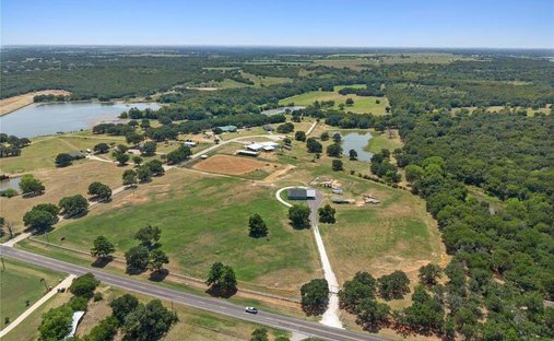 Farm Ranch in Cleburne, Texas, United States 1