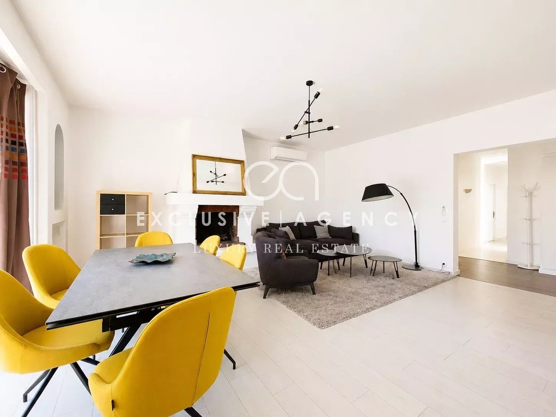 House in Cannes, Provence-Alpes-Côte d'Azur, France 3 - 16844553