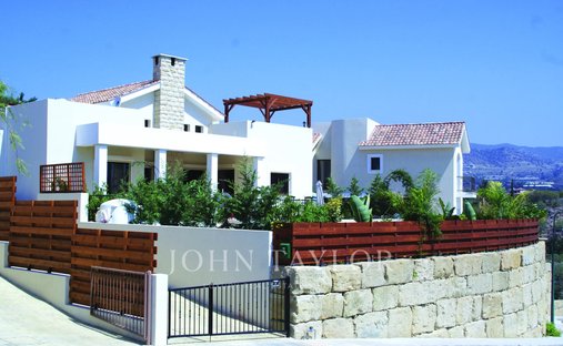 Villa in Monagroulli, Limassol, Cyprus 1