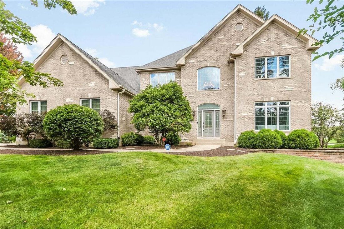 House in Village of Lakewood, Illinois, United States 2 - 18589469