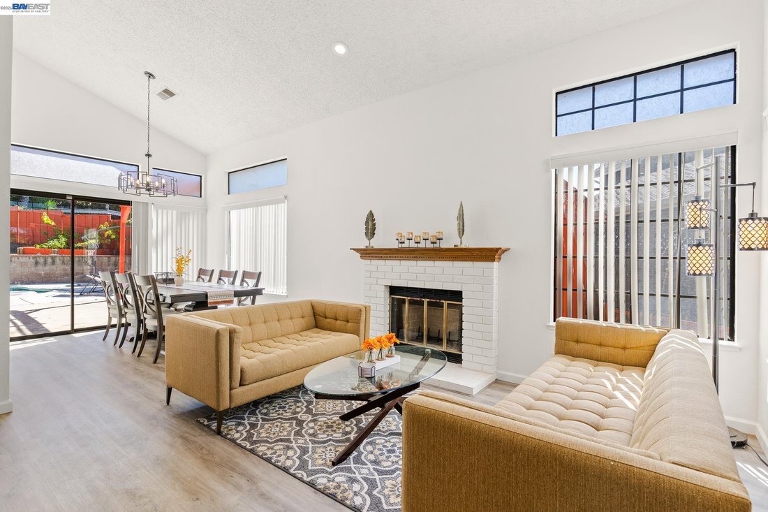 House in Castro Valley, California, United States 3 - 18591433