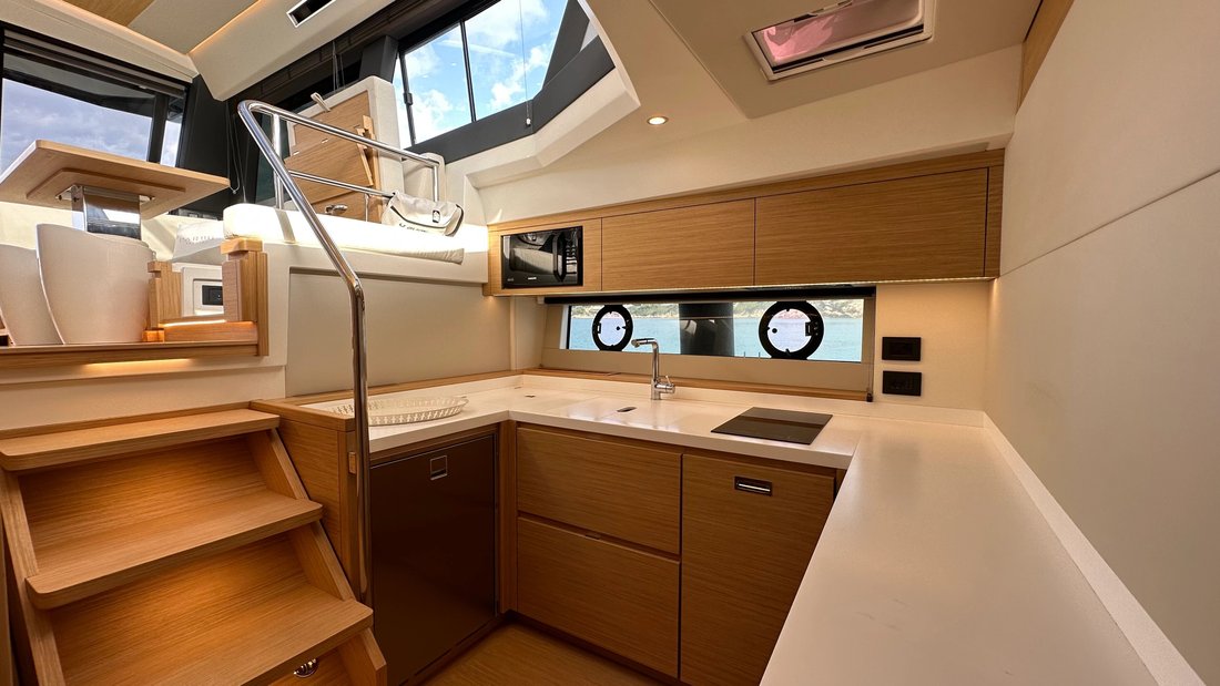 Motor Yacht in France 4 - 18589212