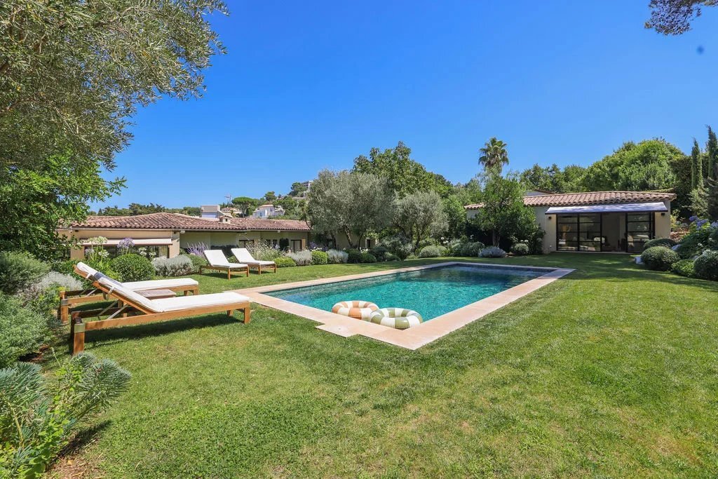 Villa in Blanchisserie, Le Cannet, France 2 - 18590127