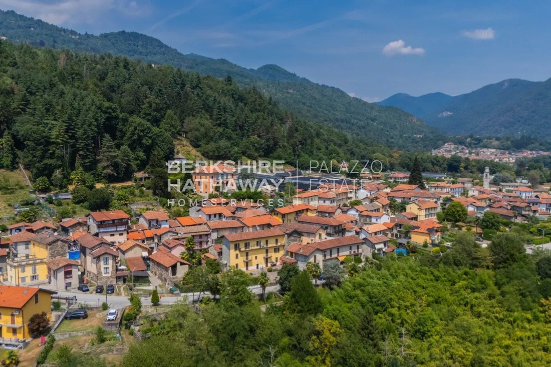 Autres à Verbania, Piémont, Italie 1 - 18590504