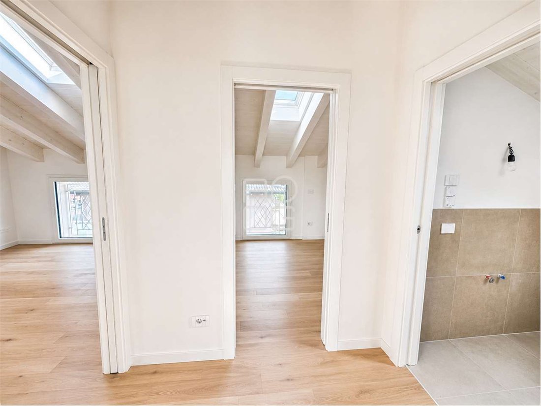 Apartment in Rivoltella, Desenzano del Garda, Lombardy 4 - 18591759