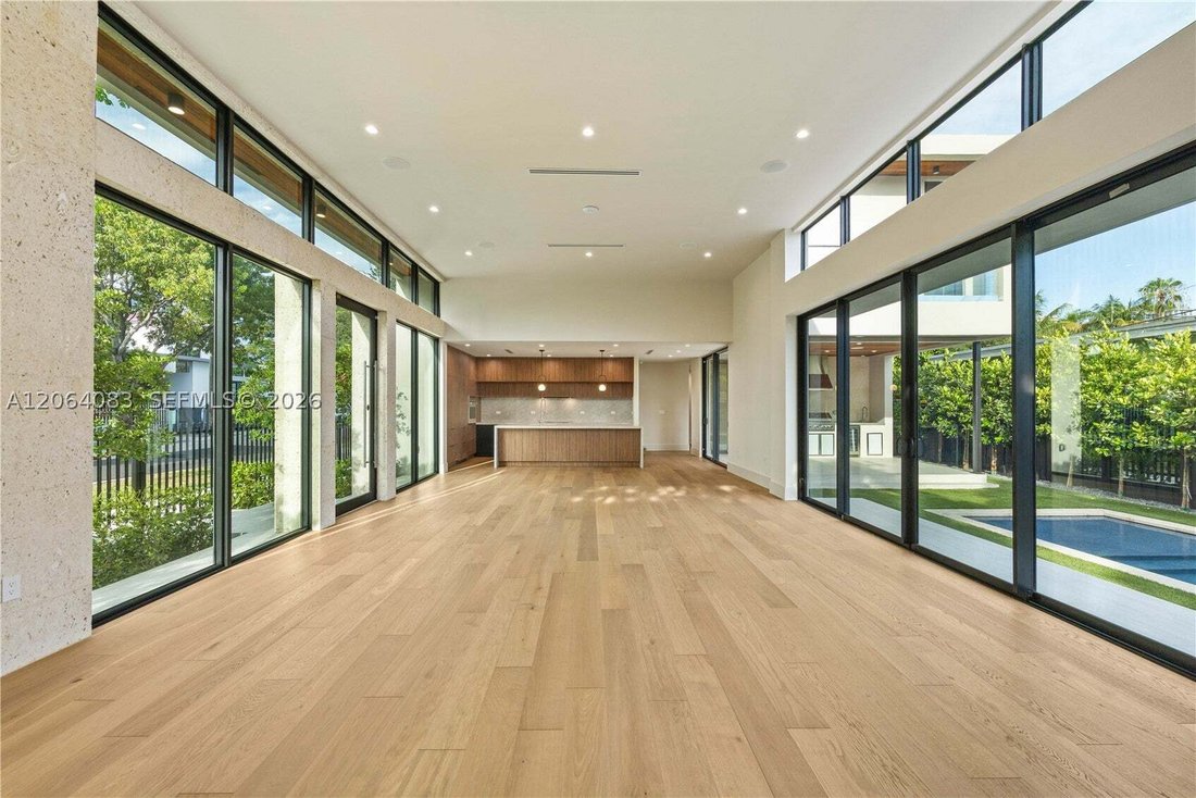 House in Miami, Florida, United States 4 - 18588976