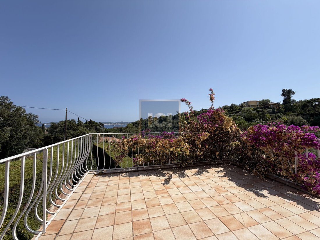 Villa in Grimaud, Provence-Alpes-Côte d'Azur, France 3 - 18593915