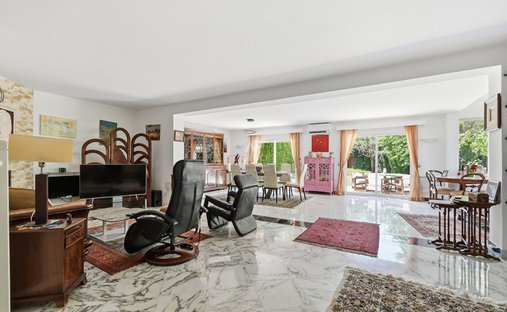 House in Forêt, Saint-Germain-en-Laye, France 1