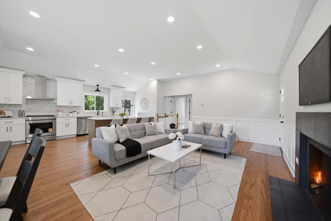 House in Palatine, Illinois, United States 3 - 18589695