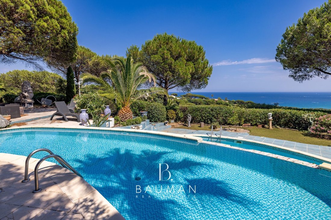 Villa in Ville-Les Saquedes-Le Bouillonnet, Sainte-Maxime, France 1 - 18159268