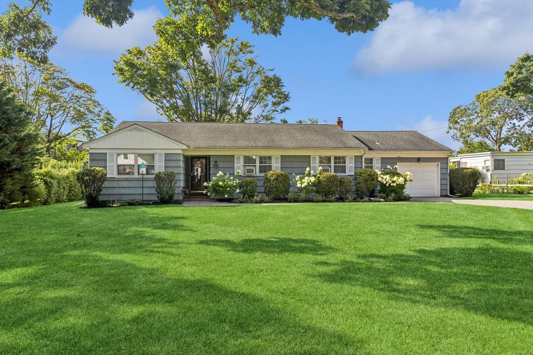 House in Southold, New York, United States 2 - 18592813