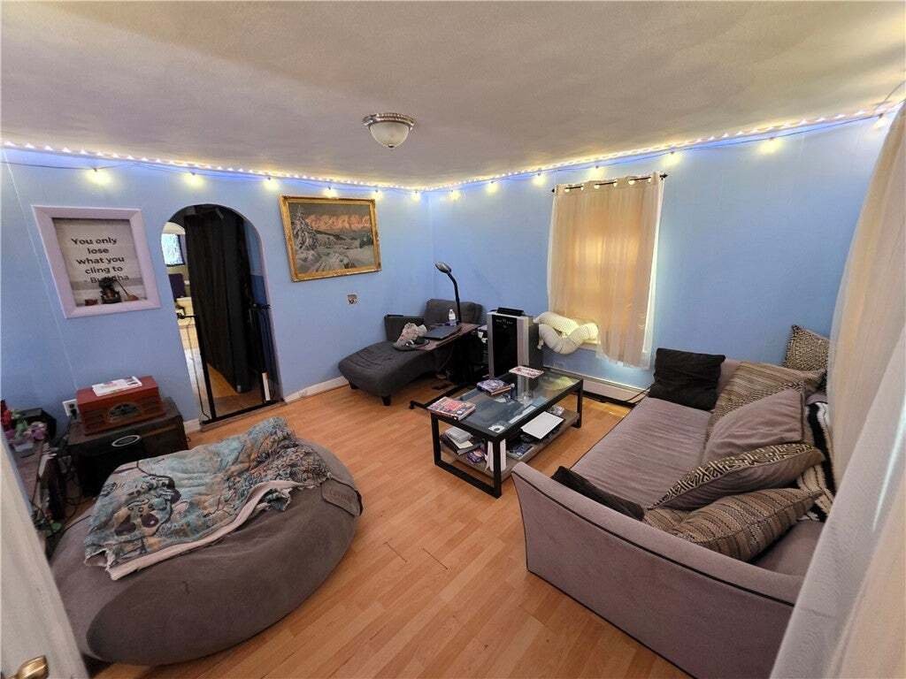 Pawtucket, Rhode Island, United States 2 - 18590974