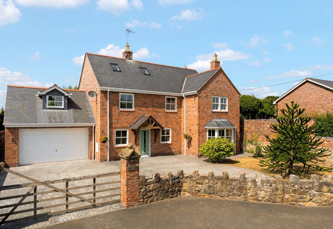 House in Burton, Wrexham County of, Wales 1 - 18589163