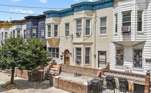 House in New York, New York, United States 1