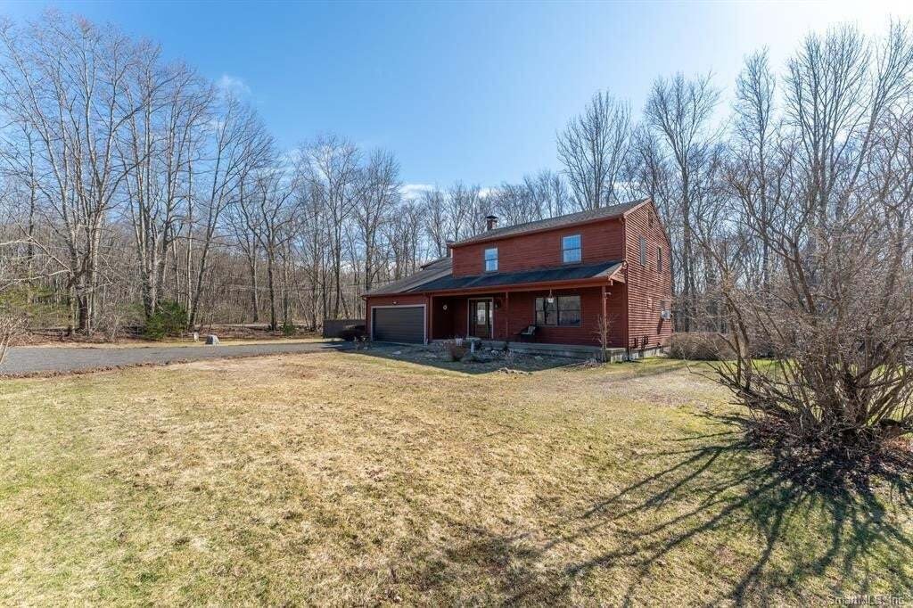 Killingly, Connecticut, United States 3 - 18588836