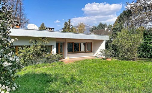 House in Chambery, Auvergne-Rhône-Alpes, France 1