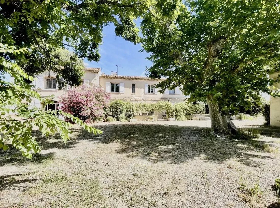Country House in Arles, Provence-Alpes-Côte d'Azur, France 2 - 18590185