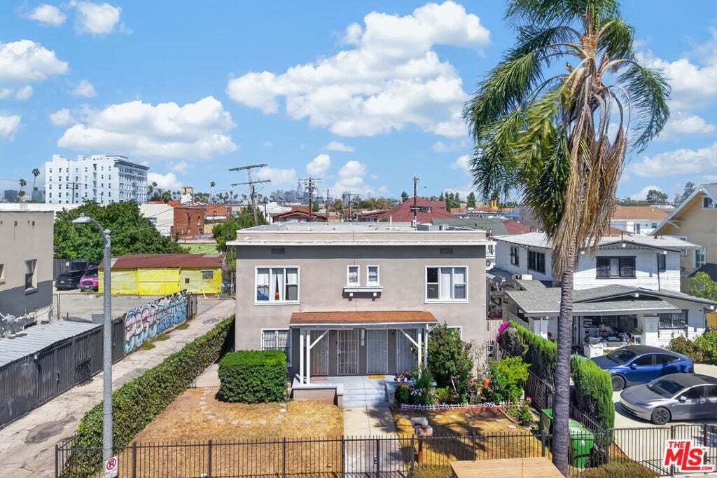 Los Angeles, California, United States 2 - 18591108