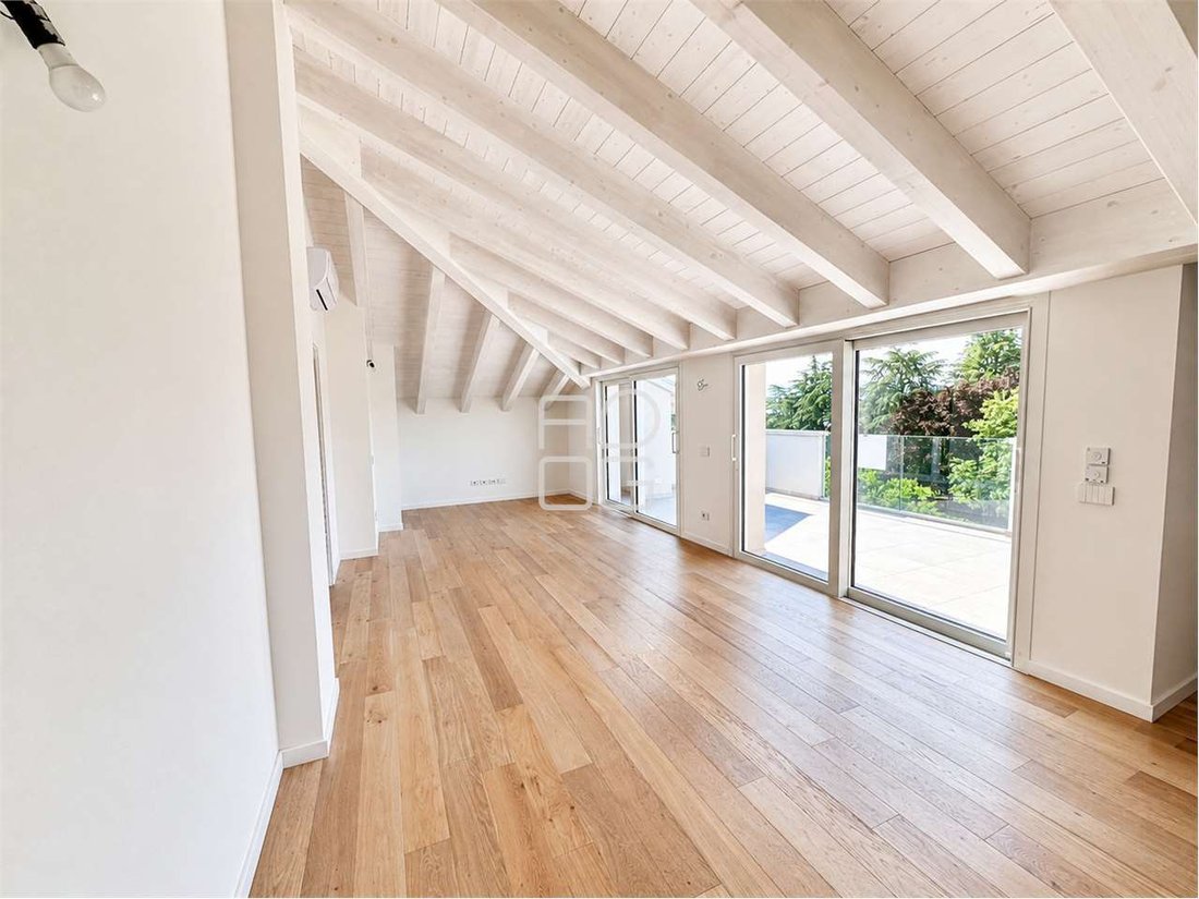Apartment in Rivoltella, Desenzano del Garda, Lombardy 2 - 18591759