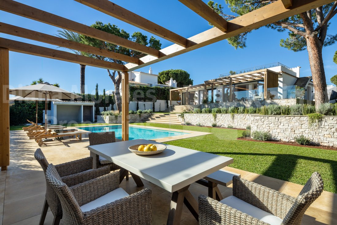 Villa in Elviria-Cabopino, Marbella, Spain 1 - 16048142