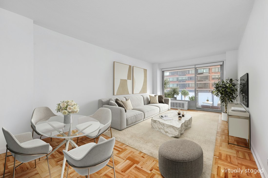 House in New York, New York, United States 1 - 17079341