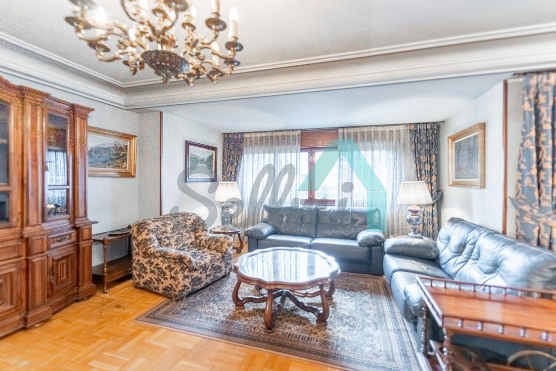 Apartment in Centro y casco historico, Oviedo, Spain 4 - 18590065