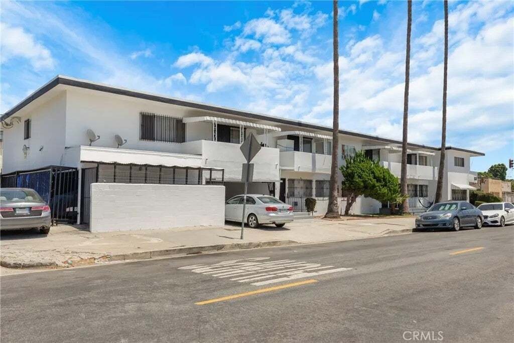 Los Angeles, California, United States 5 - 18591976
