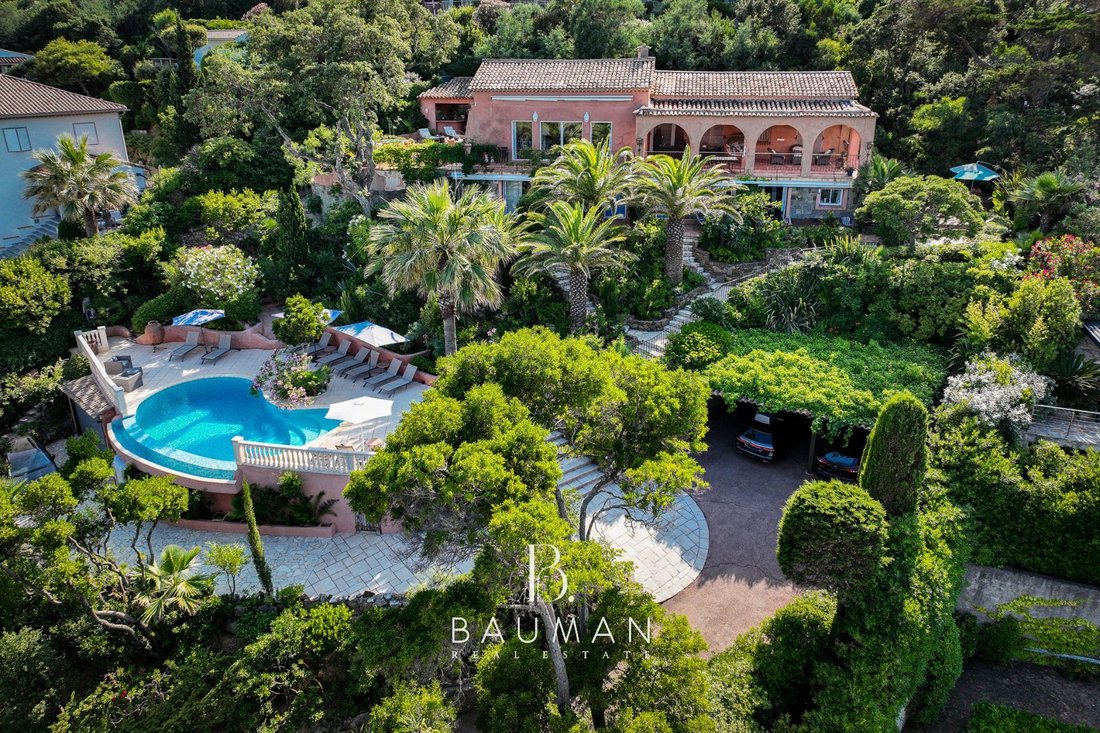 Villa in Nartelle-Noyer-Bellevue-bd des Sardinaux, Sainte-Maxime, France 2 - 18186952