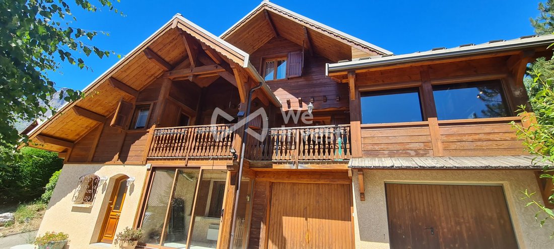 Chalet in Les Vigneaux, Provence-Alpes-Côte d'Azur, France 2 - 18348787