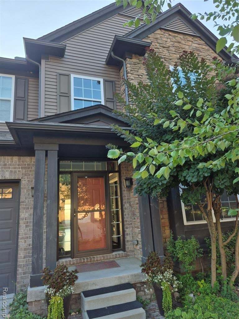 House in Orion charter Township, Michigan, United States 2 - 18588845