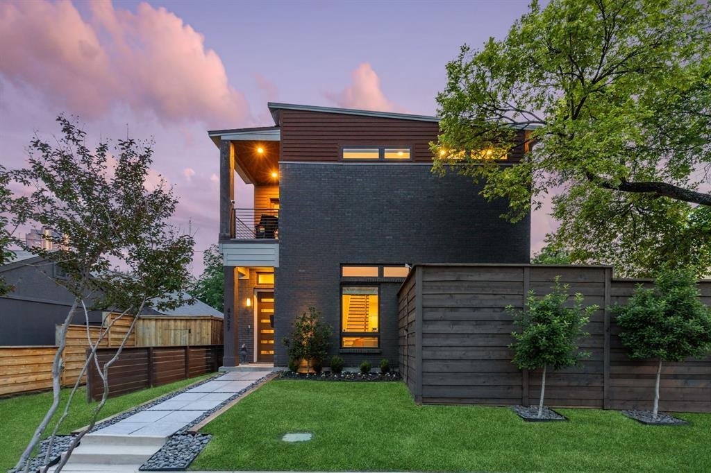 House in Dallas, Texas, United States 1 - 17539817