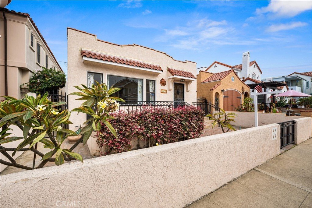 House in Signal Hill, California, United States 3 - 18452607