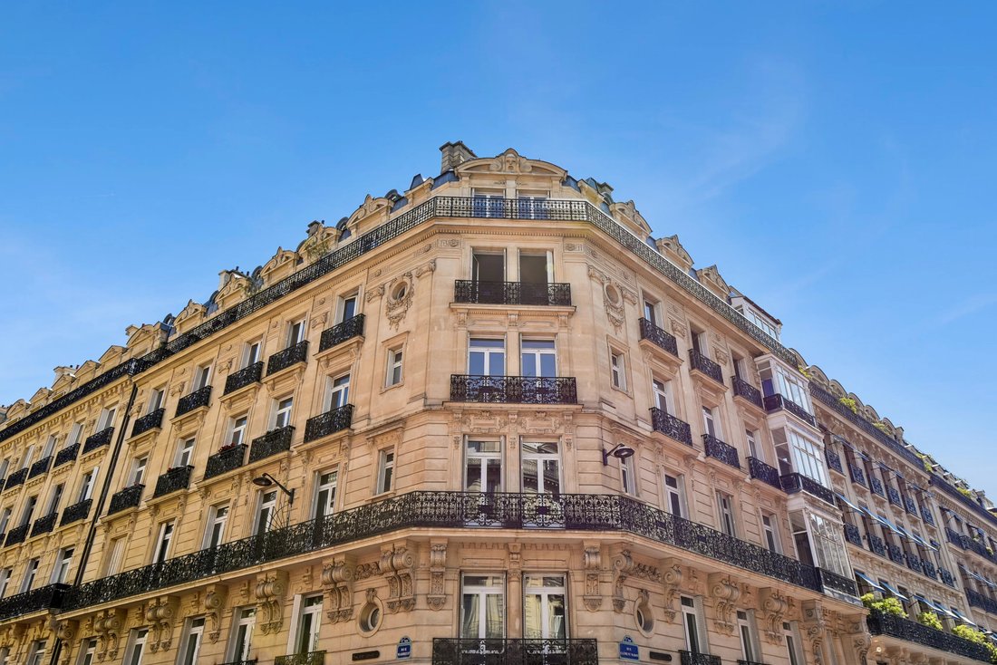 Apartment in Triangle d'Or, Paris 8e Arrondissement, Paris 2 - 18589963