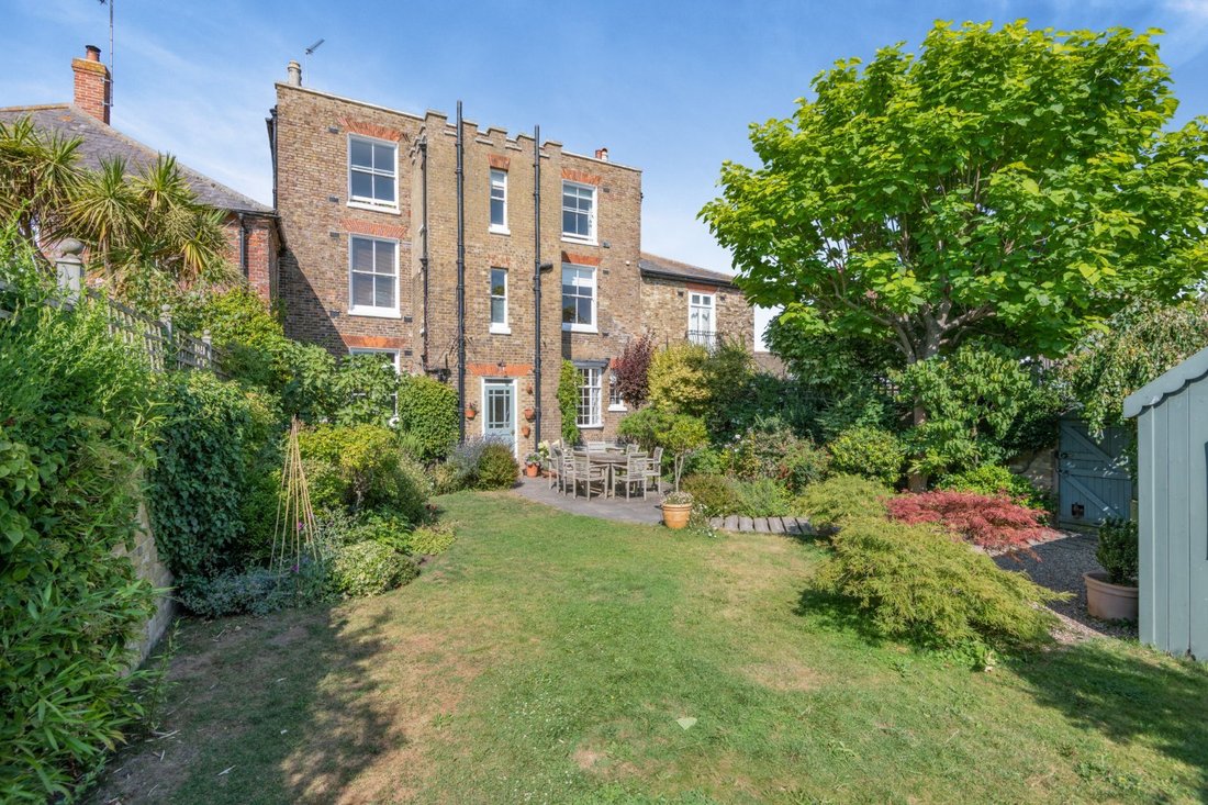 House in Sandwich, England 3 - 18589239