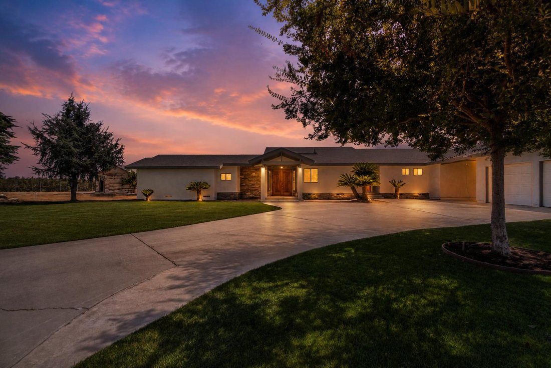 House in Sanger, California, United States 1 - 18590992