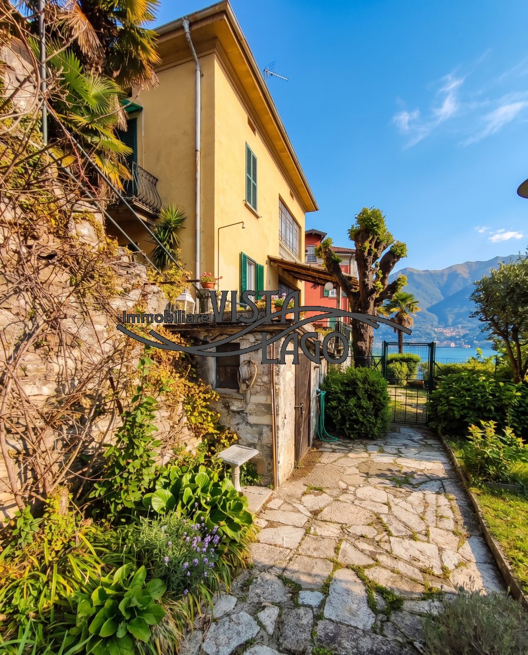 Villa in Carate Urio, Lombardy, Italy 2 - 18593170