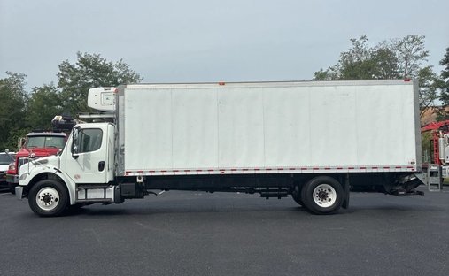2018 Freightliner M2 106 M2 106 Business Class Crew Cab in Central square, NY, United States 1