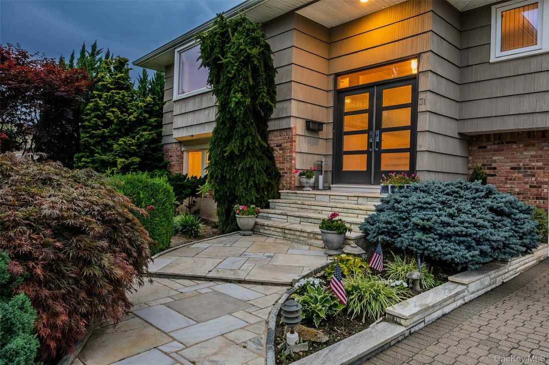 House in Massapequa, New York, United States 2 - 18591251